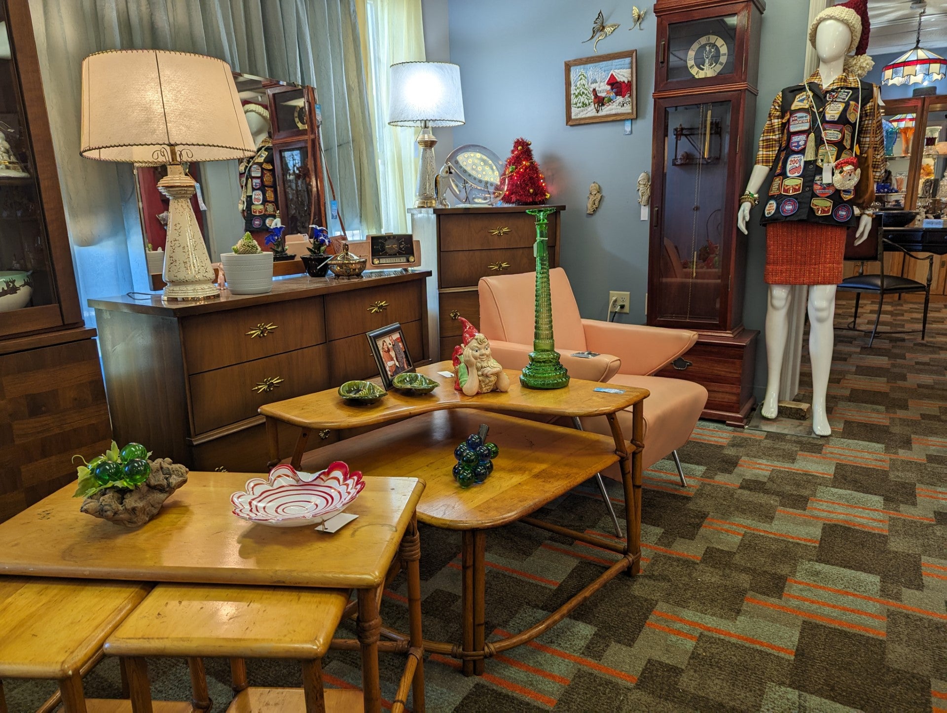 About | Missy's and Sissy's Treasures